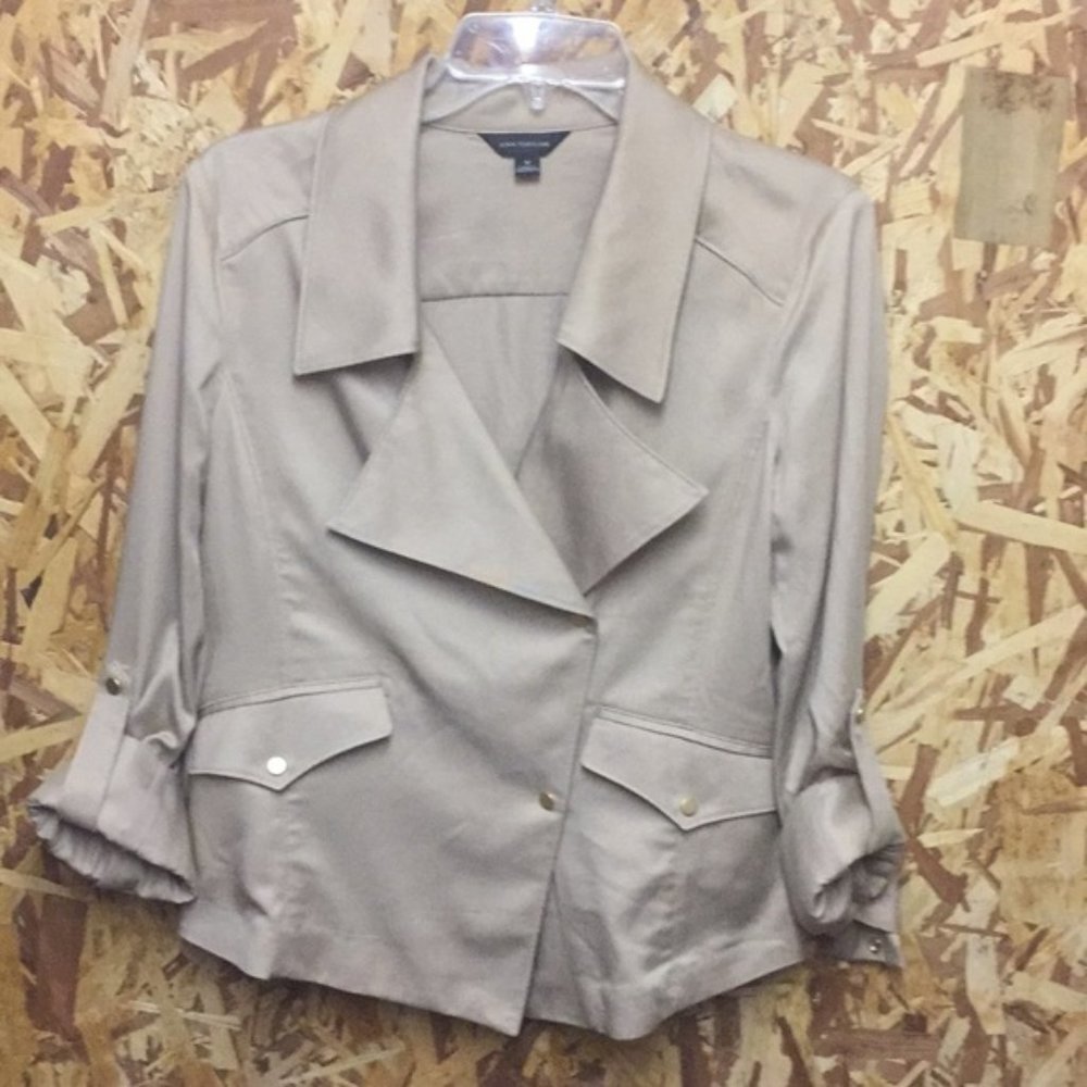 NWOT Ann Taylor Jacket, size M
